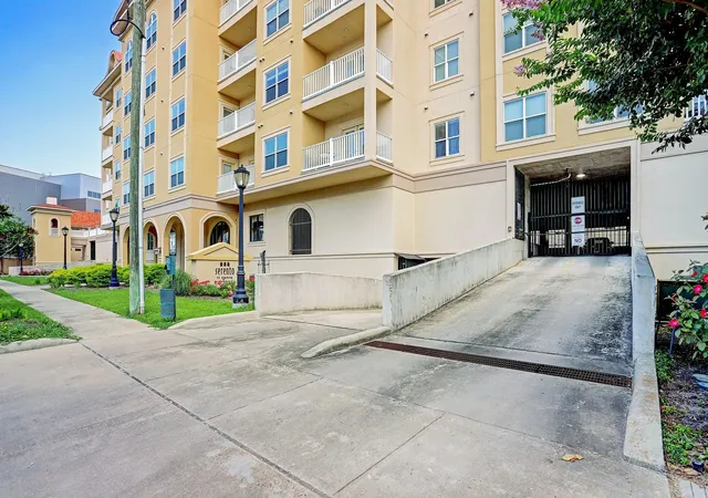 19th image of 2203 Dorrington St #301, Houston, TX 77030 | MLS# 56479791