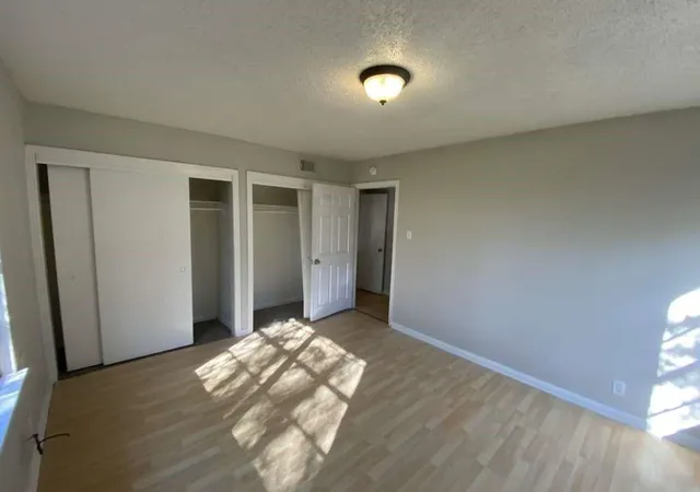 5th image of 5810 Belmark St, Houston, TX 77033 | MLS# 80305011