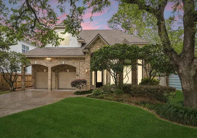 4th image of 4714 Holt, Bellaire, TX 77401 | MLS# 26936324