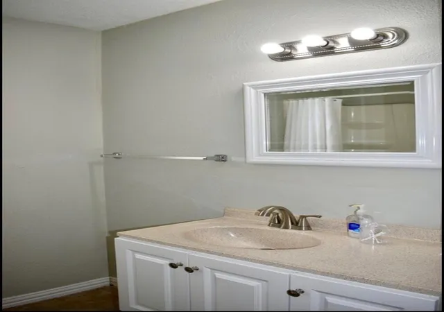 15th image of 1500 Oleander Dr, La Marque, TX 77568 | MLS# 40844817