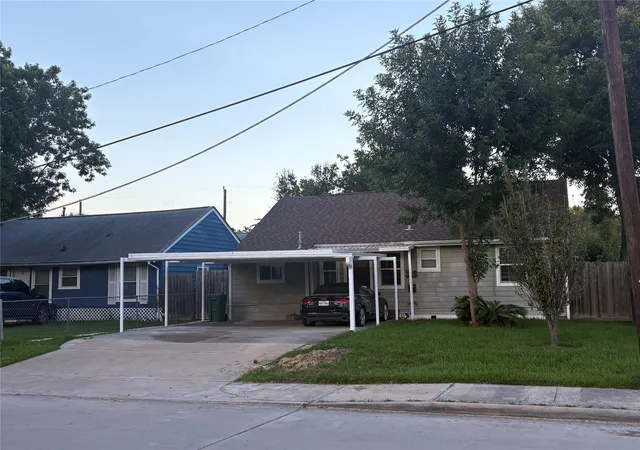 Photo 2 of Single family home for sale at 717 Wafer St, Pasadena, TX 77506 | MLS# 22966083 | Listing updated on 2026-07-18