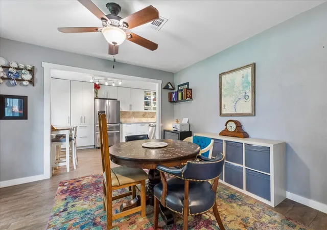3rd image of 15811 Wandering Trl, Friendswood, TX 77546 | MLS# 20673946