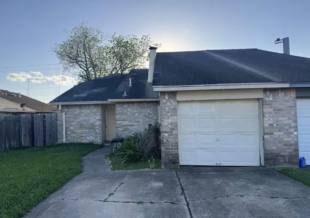 Homes for sale in Houston, TX | 16528 Monte Carlo Ln, Houston, TX 77053 | MLS# 79874121
