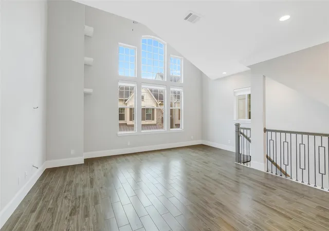 2nd image of 8336 Ginger Oak St, Houston, TX 77055 | MLS# 49452584