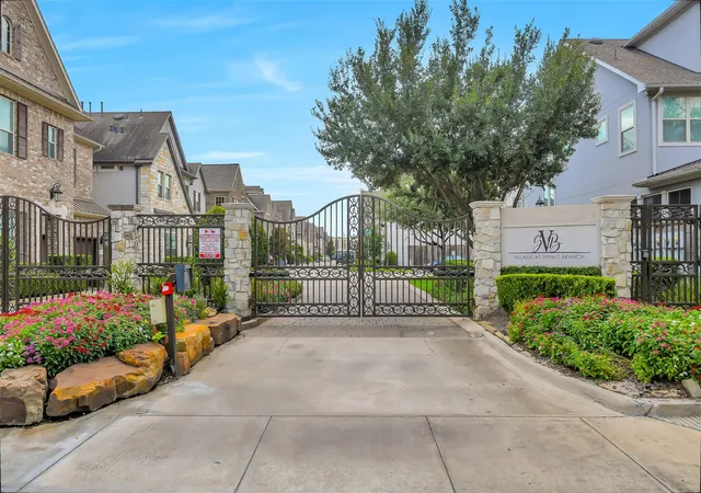 33rd image of 8336 Ginger Oak St, Houston, TX 77055 | MLS# 49452584