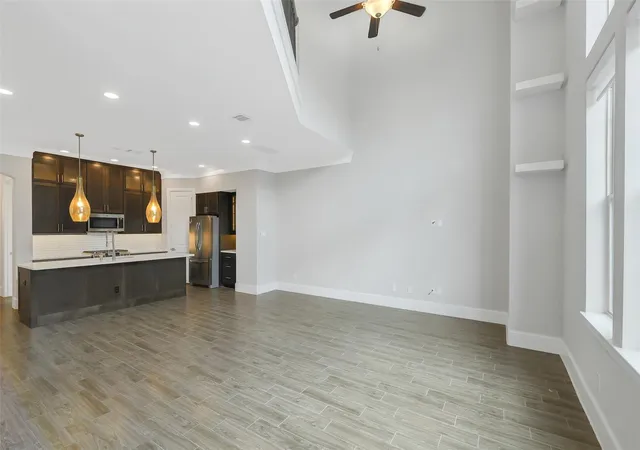 4th image of 8336 Ginger Oak St, Houston, TX 77055 | MLS# 49452584