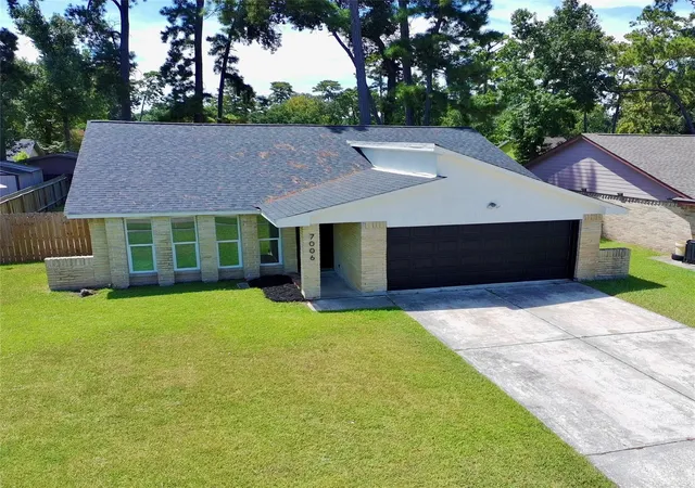 Photo 2 of Single family home for sale at 7006 Foxfield Ln, Humble, TX 77338 | MLS# 72512152 | Listing updated on 2026-09-16