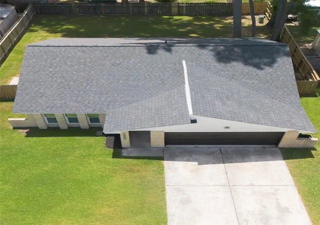 Photo 3 of Single family home for sale at 7006 Foxfield Ln, Humble, TX 77338 | MLS# 72512152 | Listing updated on 2026-09-16