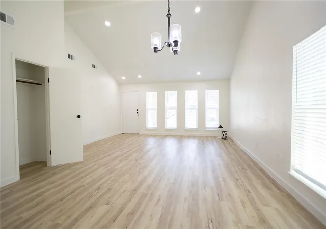 Photo 4 of Single family home for sale at 7006 Foxfield Ln, Humble, TX 77338 | MLS# 72512152 | Listing updated on 2026-09-16