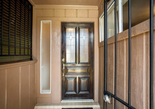 Photo 3 of Sale Pending at 350 Champions Colony Iii, Houston, TX 77069 | MLS# 72262765 | Listing updated on 2026-09-14