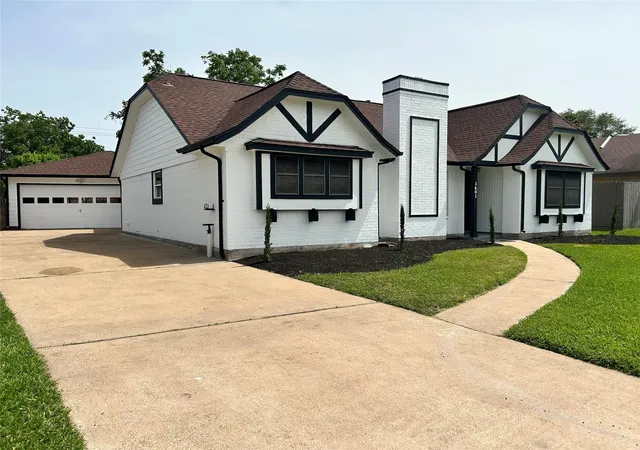 2nd image of 1601 Washington Dr, Deer Park, TX 77536 | MLS# 78842255