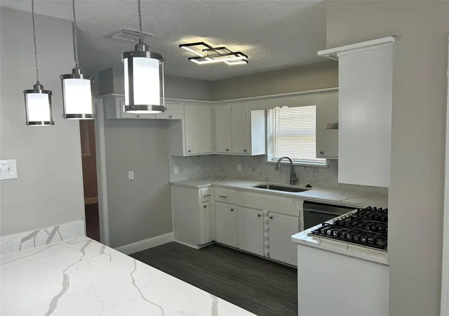 5th image of 1601 Washington Dr, Deer Park, TX 77536 | MLS# 78842255