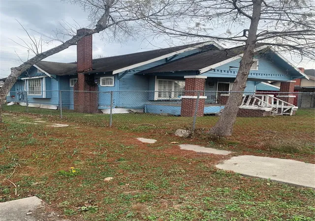 1st image of 5001 Sherman St, Houston, TX 77011 | MLS# 77821622