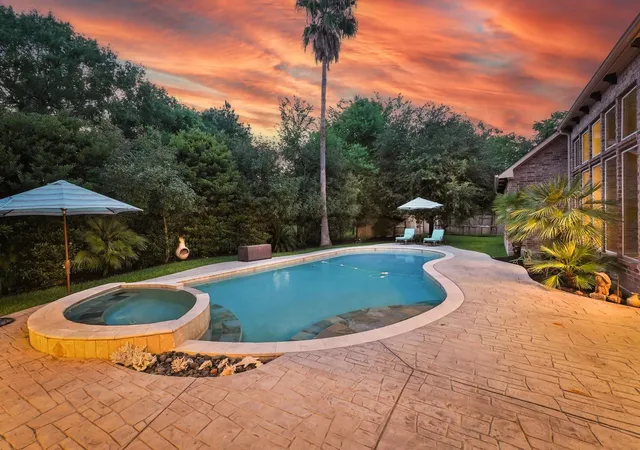 4th image of 1307 Majestic Pines Ct, Kingwood, TX 77345 | MLS# 37500371