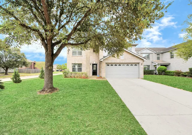Photo 4 of Single family home for sale at 2203 Gable Holw Ln, Katy, TX 77450 | MLS# 4699004 | Listing updated on 2026-08-21