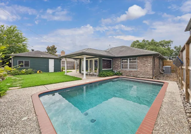 18th image of 3715 Underwood St, Houston, TX 77025 | MLS# 62224025