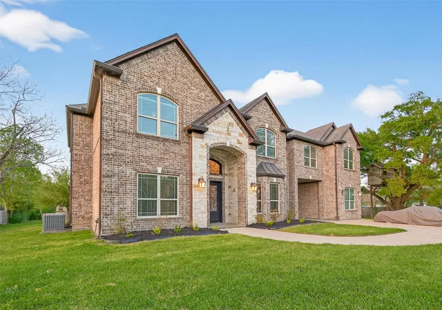 2nd image of 633 Crenshaw Rd, Houston, TX 77504 | MLS# 82708031