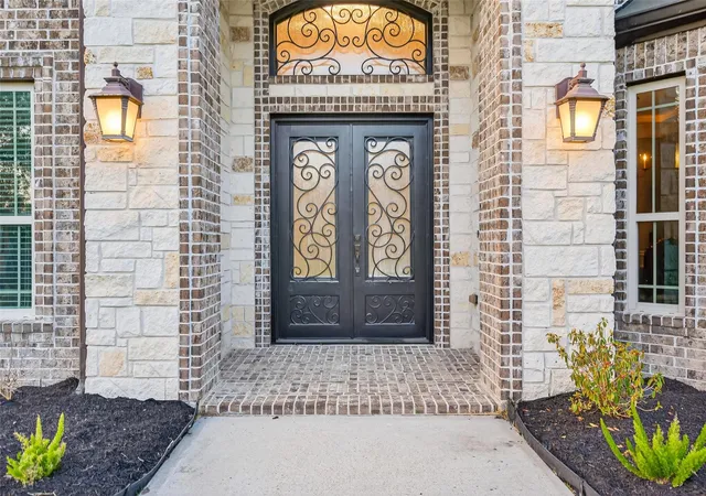 3rd image of 633 Crenshaw Rd, Houston, TX 77504 | MLS# 82708031