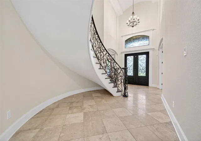 5th image of 633 Crenshaw Rd, Houston, TX 77504 | MLS# 82708031