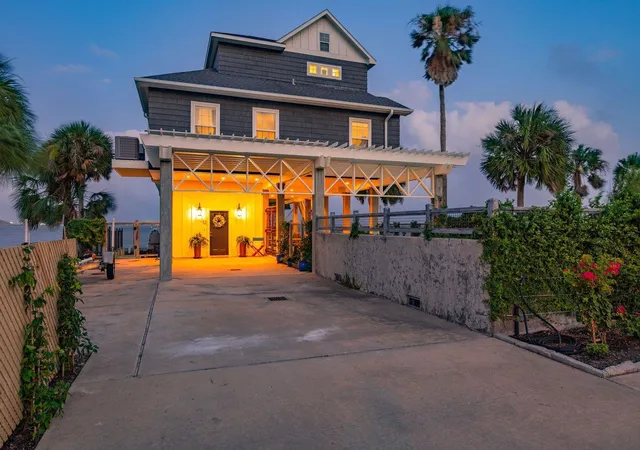 Photo 3 of Single family home for sale at 12 Tiki Cir, Galveston, TX 77554 | MLS# 93630354 | Listing updated on 2026-07-02