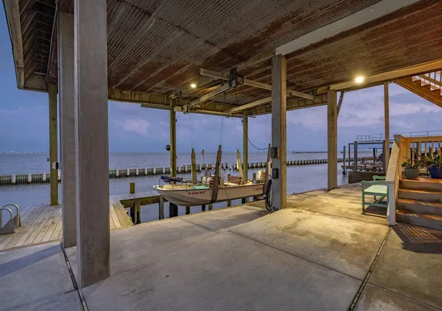 Photo 4 of Single family home for sale at 12 Tiki Cir, Galveston, TX 77554 | MLS# 93630354 | Listing updated on 2026-07-02
