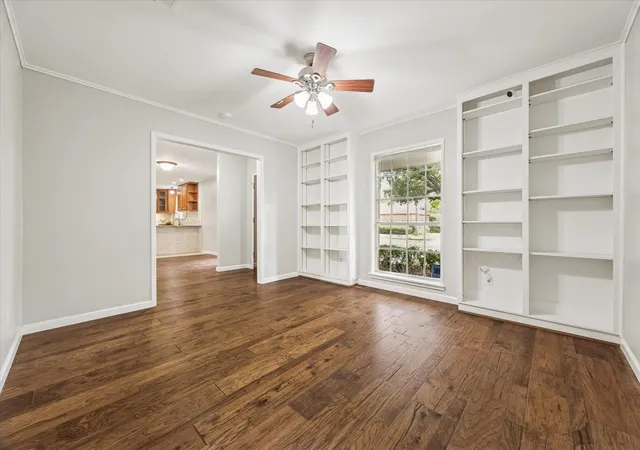 Photo 3 of Single family home for sale at 2310 Walnut Bnd Ln, Houston, TX 77042 | MLS# 57900420 | Listing updated on 2026-09-12