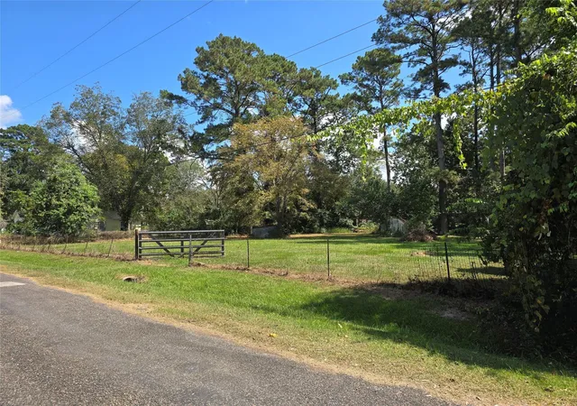 2nd image of 0 Laird St, Dayton, TX 77535 | MLS# 31639075