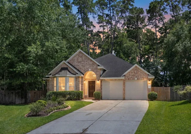 Photo 1 of Sale Pending at 2 Gilded Crst Ct, Spring, TX 77382 | MLS# 93511279 | Listing updated on 2026-08-26