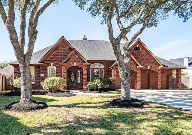 1st image of 7402 Shady Arbour Ct, Pasadena, TX 77505 | MLS# 96975276