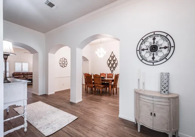 3rd image of 7402 Shady Arbour Ct, Pasadena, TX 77505 | MLS# 96975276
