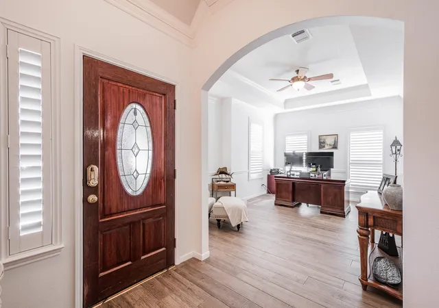 5th image of 7402 Shady Arbour Ct, Pasadena, TX 77505 | MLS# 96975276