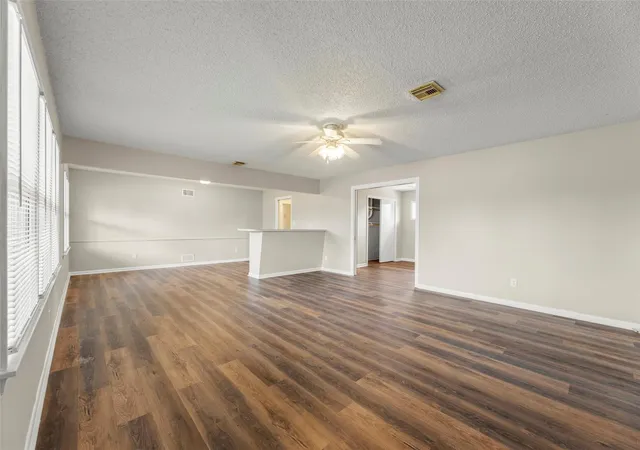 4th image of 1327 Hodges Ln, Wharton, TX 77488 | MLS# 68845939