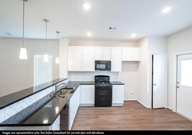 4th image of 8023 Jasper Meadows Wy, Rosharon, TX 77583 | MLS# 4098501