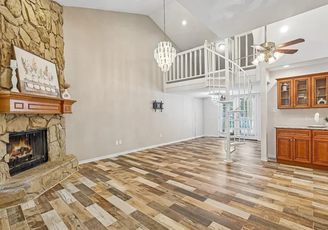 4th image of 1109 Winding Way Dr, Friendswood, TX 77546 | MLS# 23537523