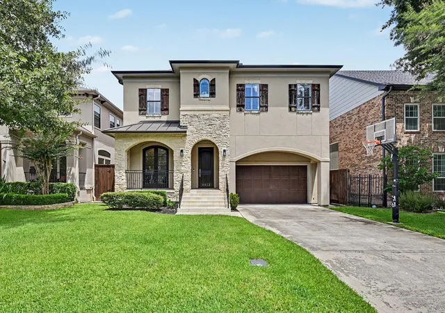 Single family home for sale at 4412 Mildred St, Bellaire, TX 77401 | MLS# 3291450