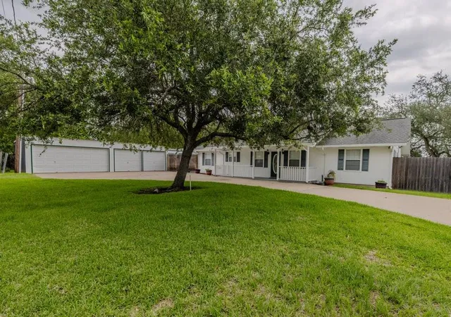 1st image of 483 Riverside Dr, Palacios, TX 77465 | MLS# 72983742