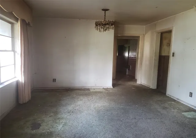 4th image of 6102 Belcrest St, Houston, TX 77033 | MLS# 5131585