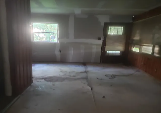 5th image of 6102 Belcrest St, Houston, TX 77033 | MLS# 5131585