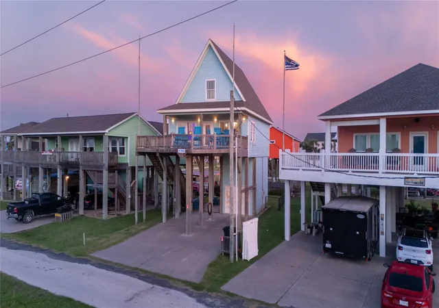 Photo 2 of Single family home for sale at 1819 N Pompano Ln, Port Bolivar, TX 77650 | MLS# 6784944 | Listing updated on 2026-09-15