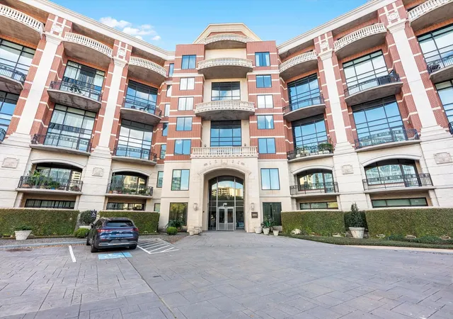 Photo 2 of Condo for sale at 5005 Hidalgo Street Street #613, Houston, TX 77056 | MLS# 69372803 | Listing updated on 2026-08-29