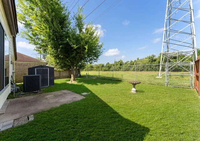 28th image of 12046 N Fairhollow Ln, Houston, TX 77043 | MLS# 52436904