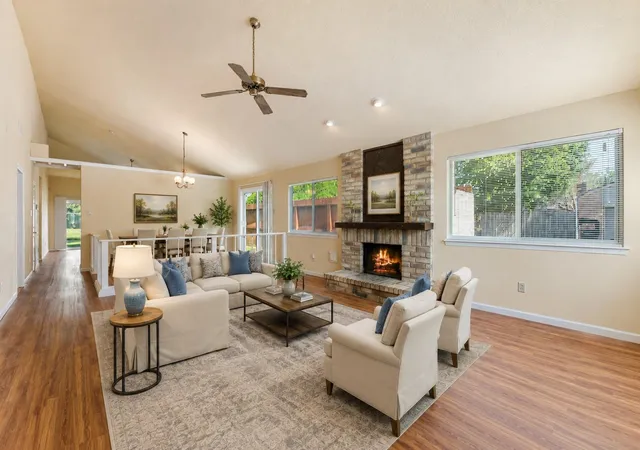 2nd image of 12046 N Fairhollow Ln, Houston, TX 77043 | MLS# 52436904