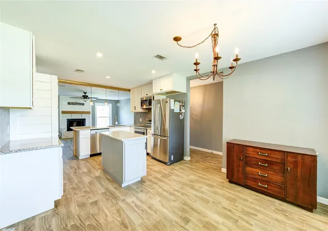4th image of 1226 Ave H, Danbury, TX 77534 | MLS# 59727549