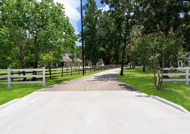 2nd image of 8711 Sendera Dr, Magnolia, TX 77354 | MLS# 25323224