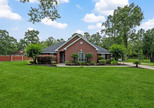 1st image of 16 Ranchwood Ln, Dayton, TX 77535 | MLS# 4993363