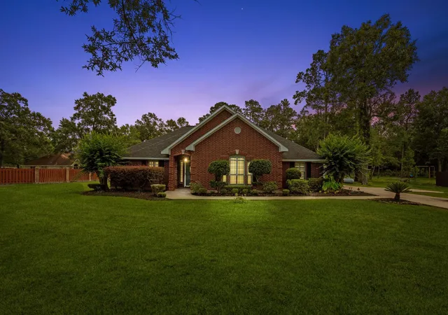 2nd image of 16 Ranchwood Ln, Dayton, TX 77535 | MLS# 4993363