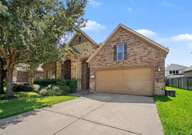 1st image of 296 Westwood Dr Dr, League City, TX 77573 | MLS# 41676631