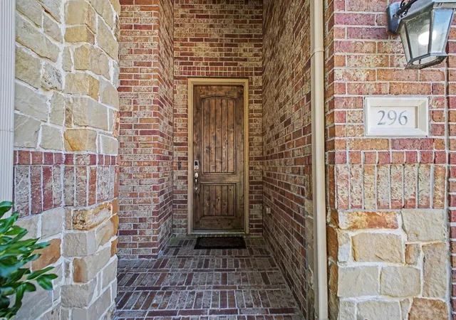 5th image of 296 Westwood Dr Dr, League City, TX 77573 | MLS# 41676631