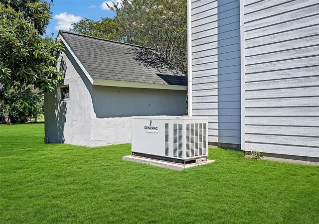 29th image of 1412 Hollier Rd, Friendswood, TX 77546 | MLS# 67667894