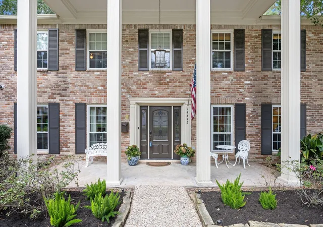 Photo 3 of Sale Pending at 14443 Twisted Oak Ln, Houston, TX 77079 | MLS# 7269696 | Listing updated on 2026-09-15